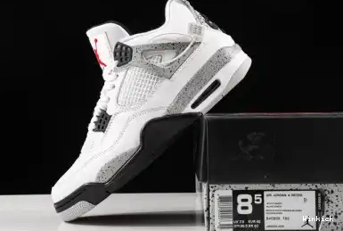 “WHITE 4 AIR OG JORDAN CEMENT” 840606-192 0701
